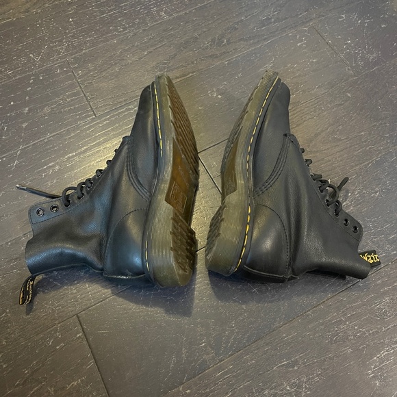 Dr Martens Pascal Boots Shoes Womens US 8 Black Leather 8-eye classic - Picture 3 of 9